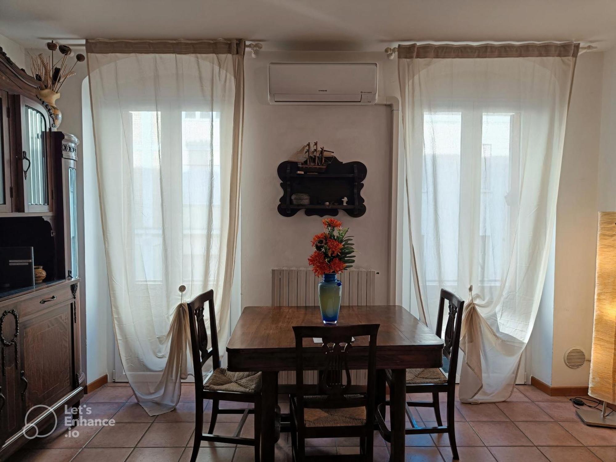 Timeless Home Deluxe Smart Cinema Suite With Netflix & Disney Parma Dış mekan fotoğraf